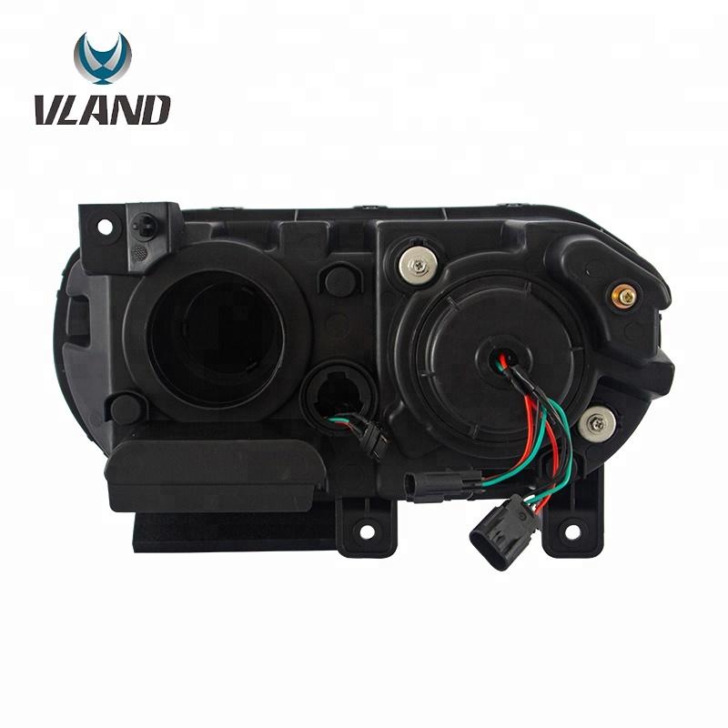 VLAND Headlamp Car Headlights Assembly For Dodge Challenger 2008-2014 Head Light Moving Turn Signal Light DRL Dual Beam Lens